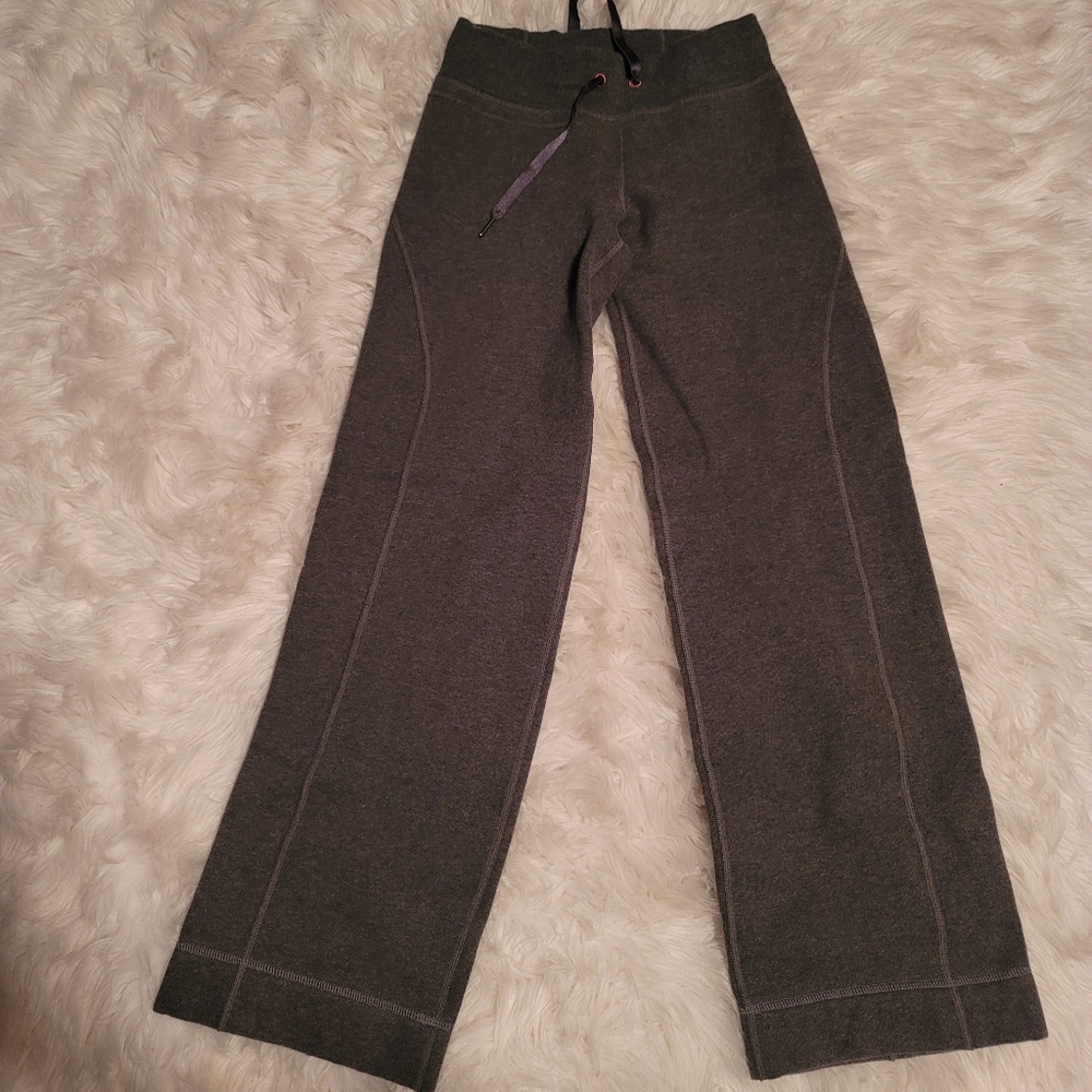 Lululemon Grey Fleece Sweat pants sz 2
